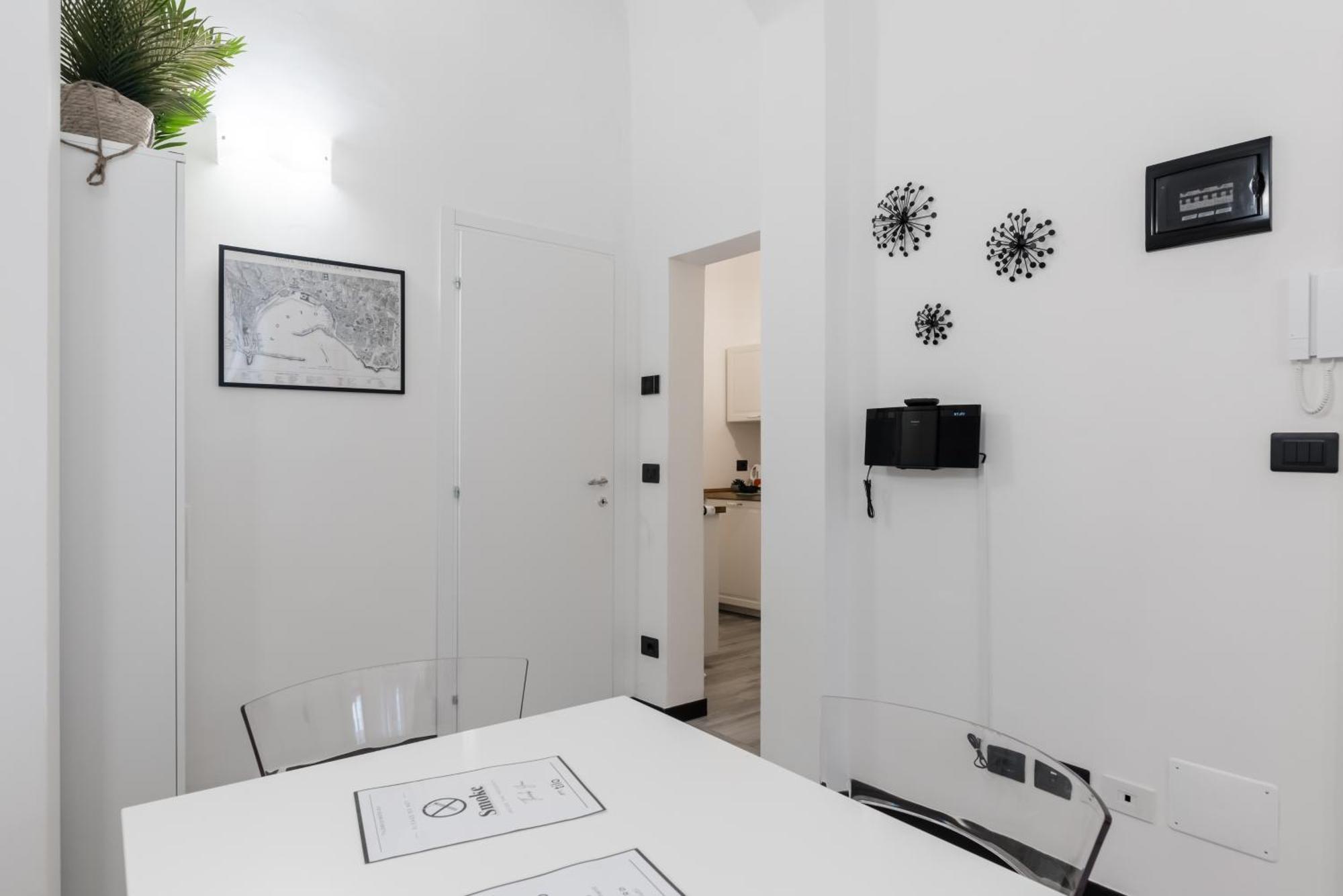 Acquario 5 Minuti, 1Br , Free A-C, Wifi & Netflix "City Center" By Tilo جنوة المظهر الخارجي الصورة