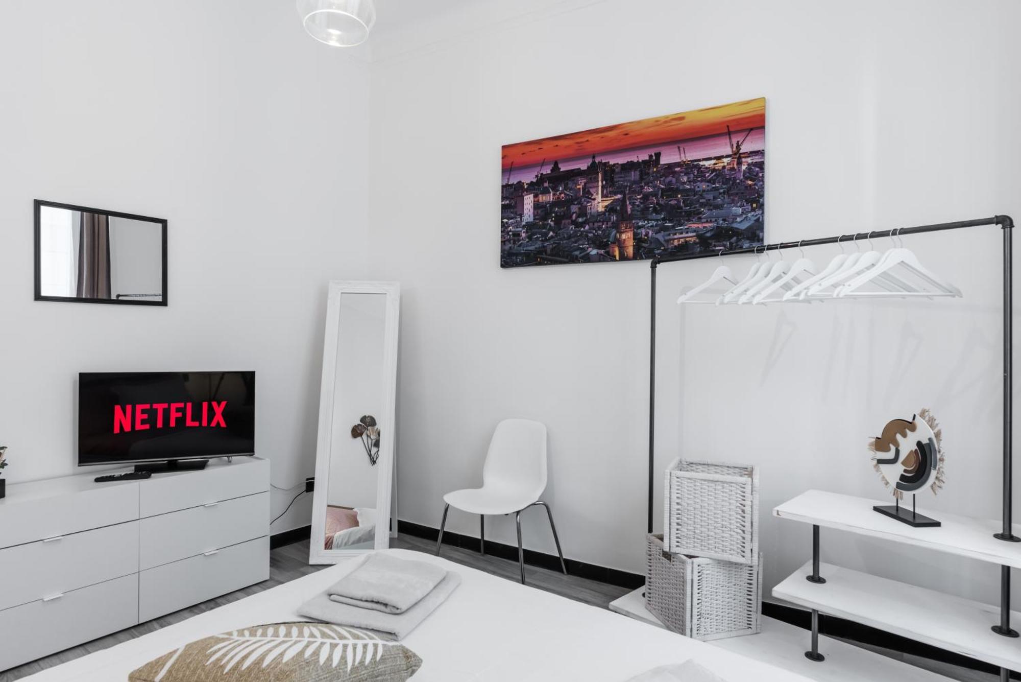 Acquario 5 Minuti, 1Br , Free A-C, Wifi & Netflix "City Center" By Tilo جنوة المظهر الخارجي الصورة