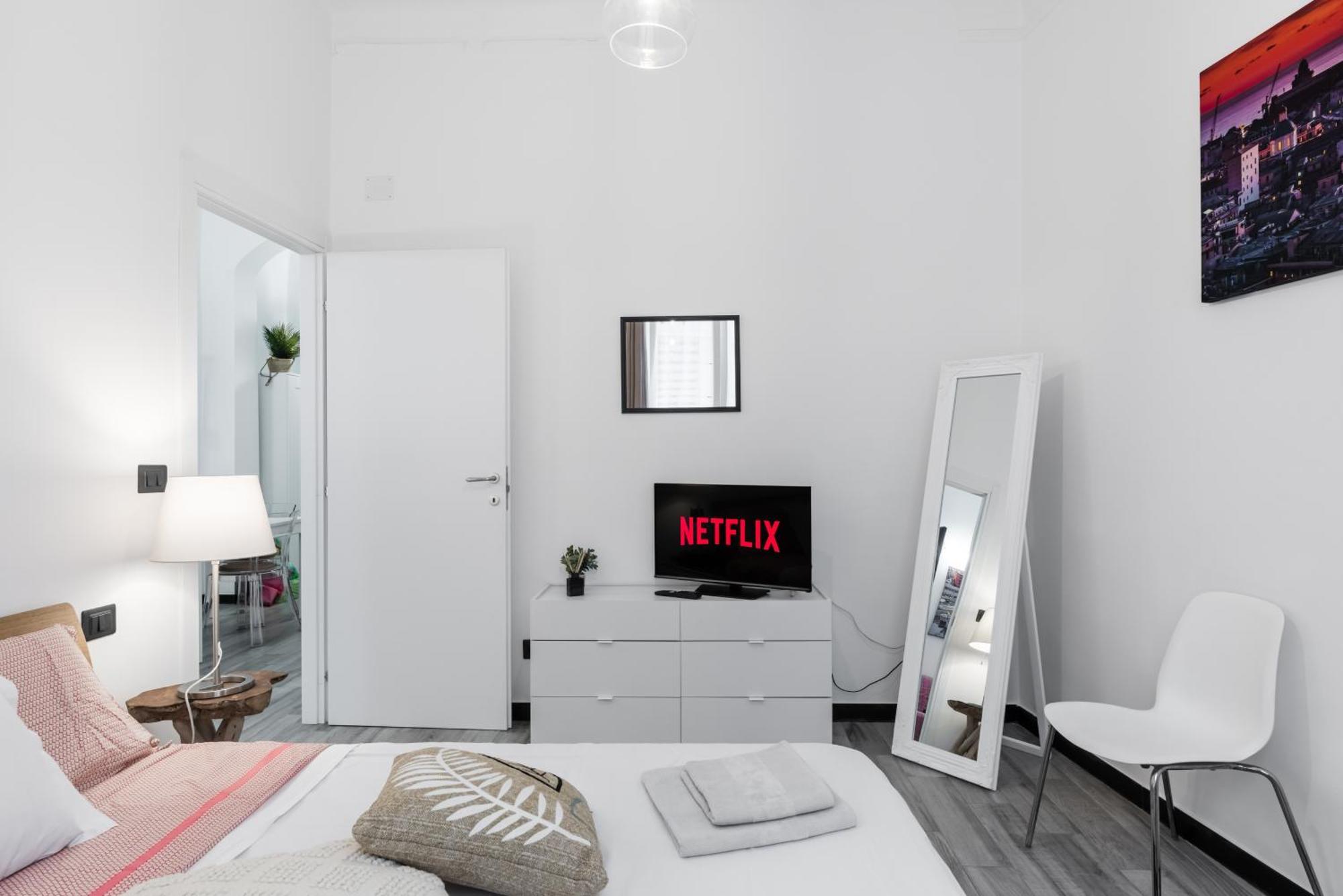 Acquario 5 Minuti, 1Br , Free A-C, Wifi & Netflix "City Center" By Tilo جنوة المظهر الخارجي الصورة
