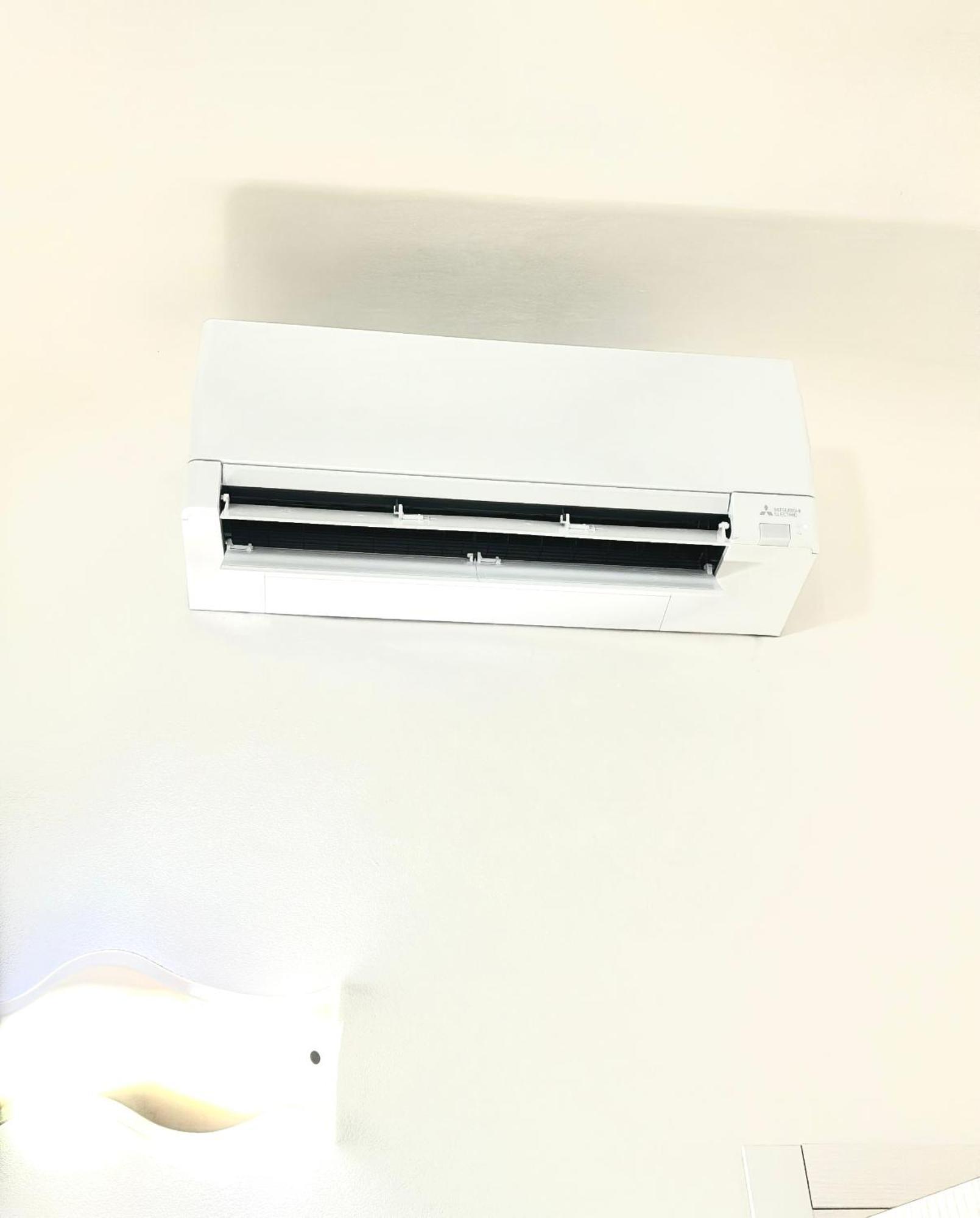 Acquario 5 Minuti, 1Br , Free A-C, Wifi & Netflix "City Center" By Tilo جنوة المظهر الخارجي الصورة
